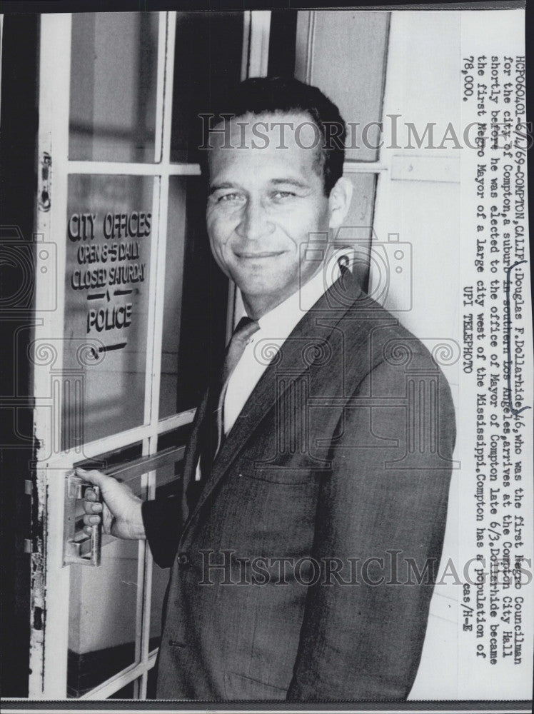 1969 Press Photo Douglas F Dollarhide, first Negro Councilman in Compton CA - Historic Images