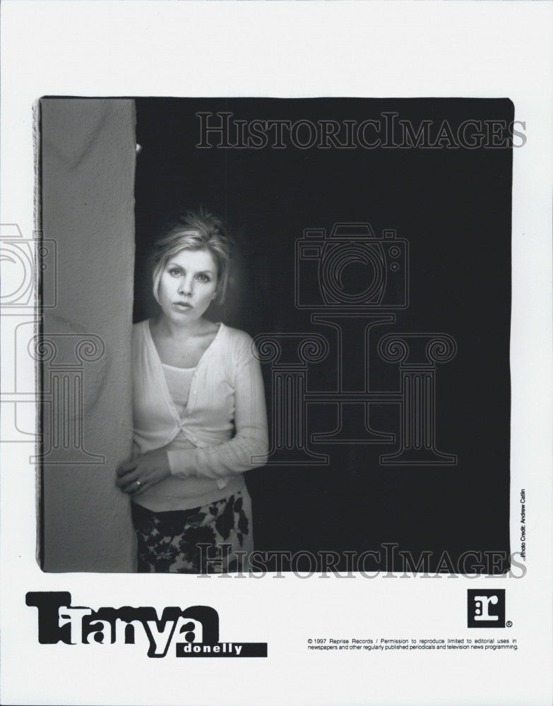 1997 Press Photo Tanya Donelly  American singer songwriter and Guitarist. - Historic Images