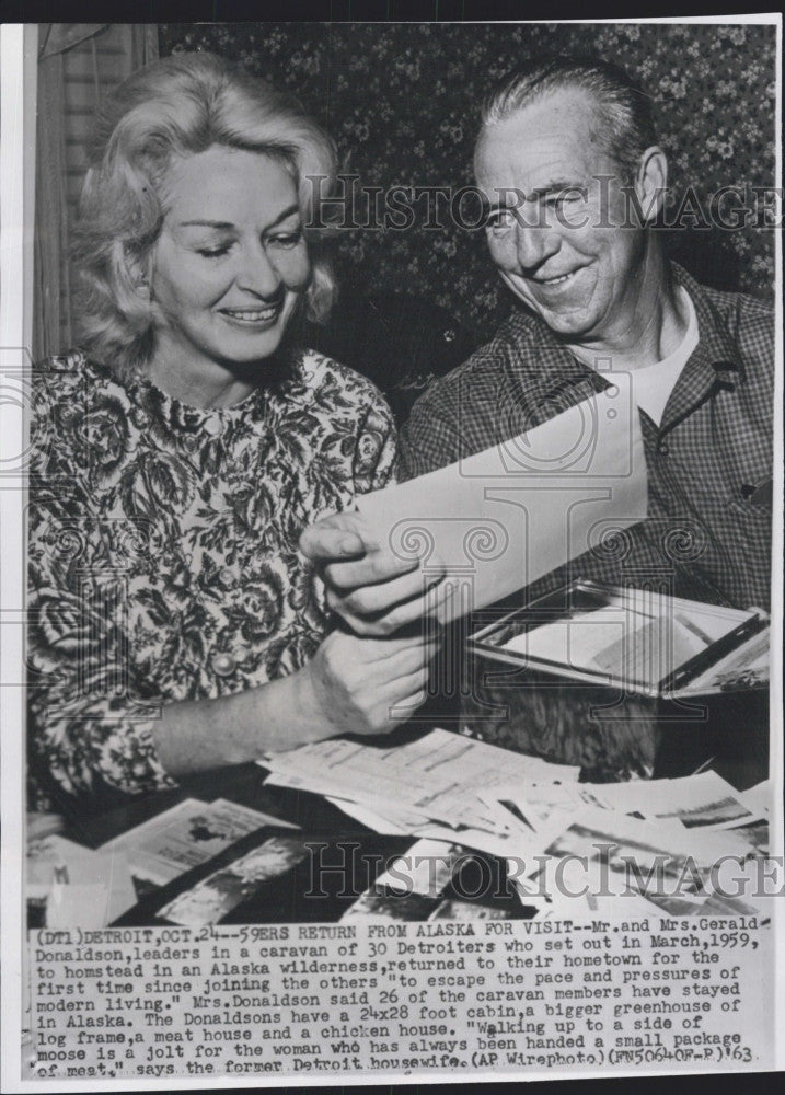 1963 Press Photo Mr.&amp; Mrs.  Gerald Donaldson,leaders in caravan of 30 Detrioters - Historic Images