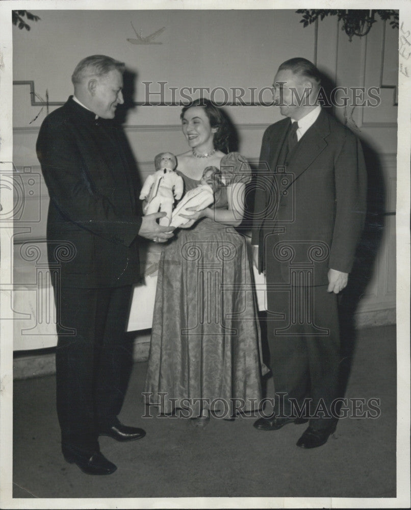 1948 Press Photo Hazel Donehy,Mayor Neville and Arch.Cushing at Carney Hospital - Historic Images