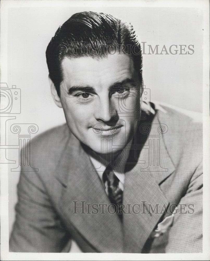 1945 Press Photo Singer Phil Regan - Historic Images