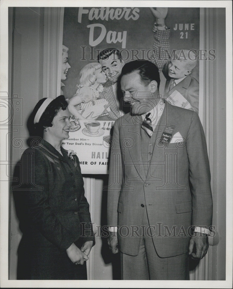 1953 Press Photo Ambassador Lodge, Father Of The Year With Joy Reese, Waldorf - Historic Images