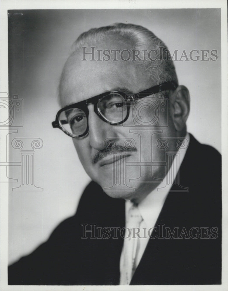 1955 Press Photo WW Wachtel President Of The Calvert Distilling Company - Historic Images