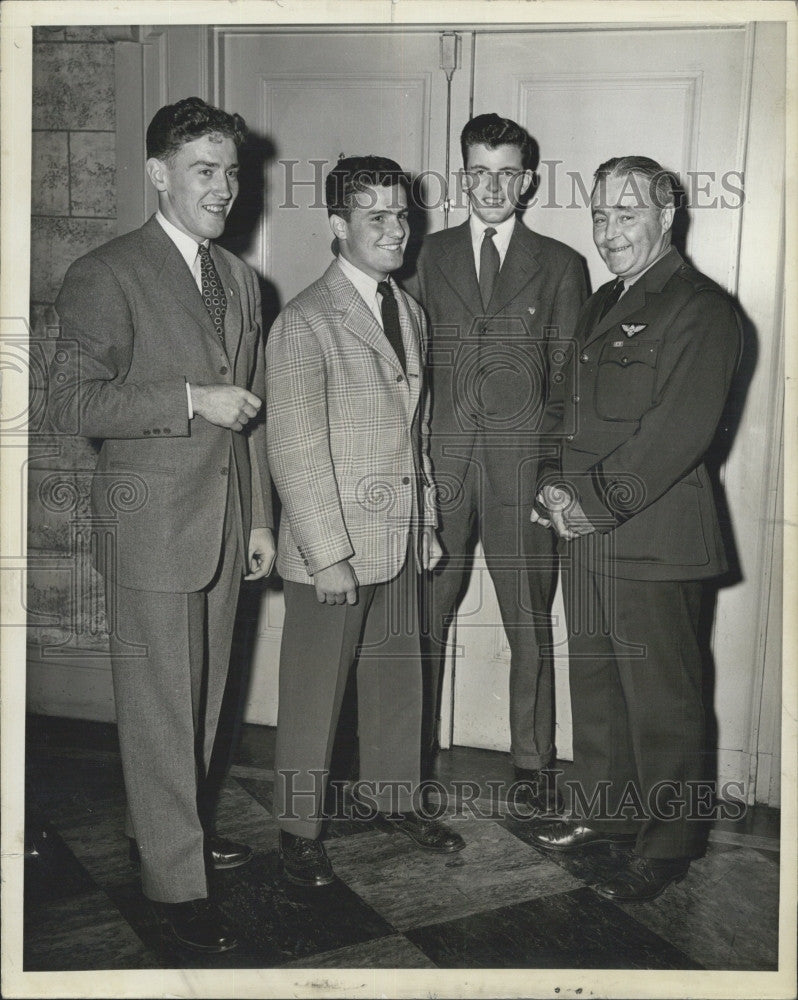 1942 Press Photo Lt Frank Donahue Hugh Reynolds George Mullen Fred Clancy - Historic Images