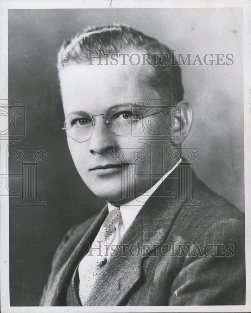 1961 Press Photo Cambridge Attorney Joseph M. Gavin, WWII Navy Veteran - Historic Images