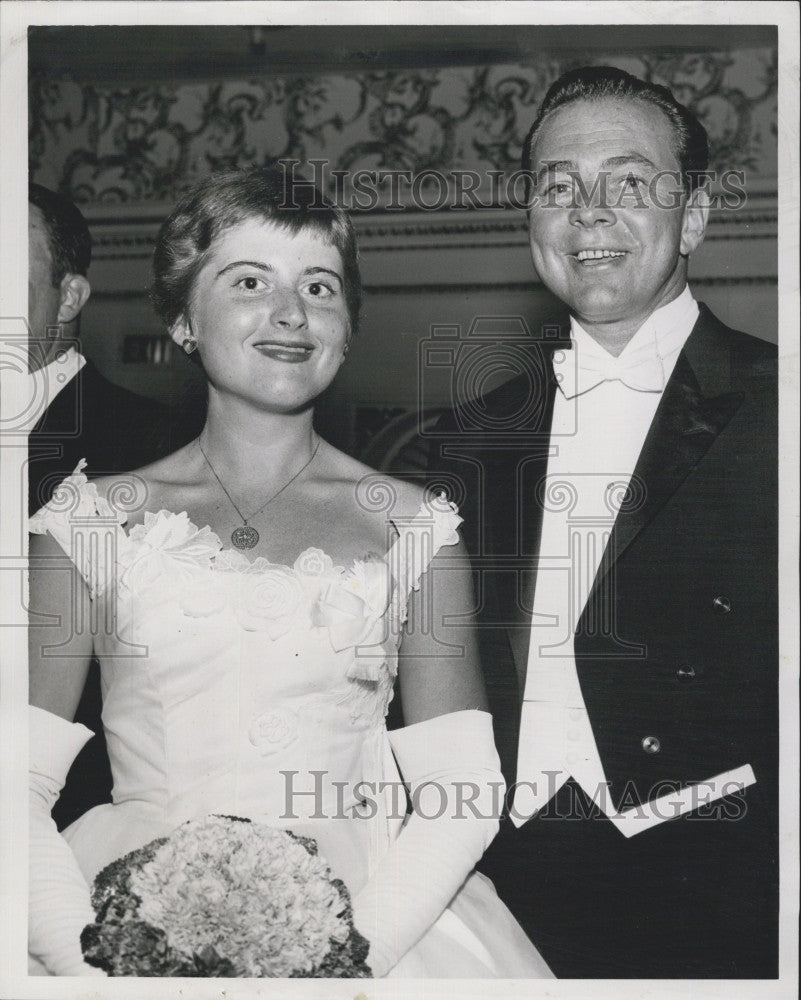 1959 Press Photo John Gavin with Daughter Mary Frances Costello at Colony Ball - Historic Images