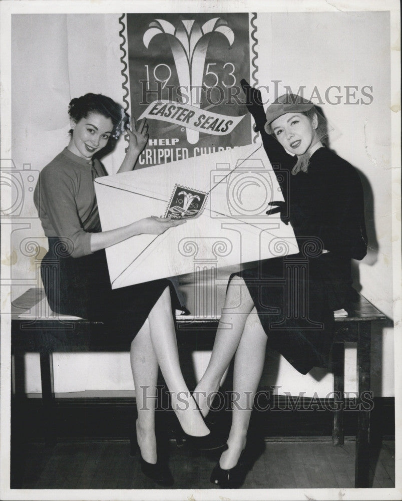 1953 Press Photo Terry Gay, Jo Gaffini of Boston Easter Seal Campaign - Historic Images