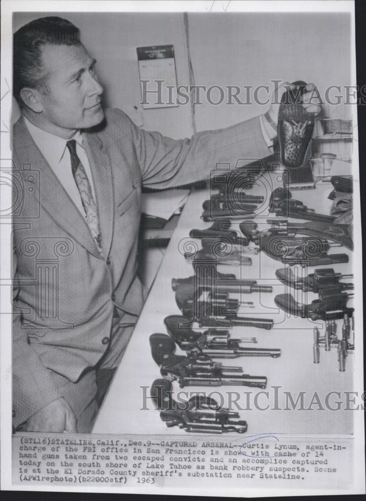 1963 Press Photo Curtis Lynn agent in charge FBI office in San Fran Calif. - Historic Images