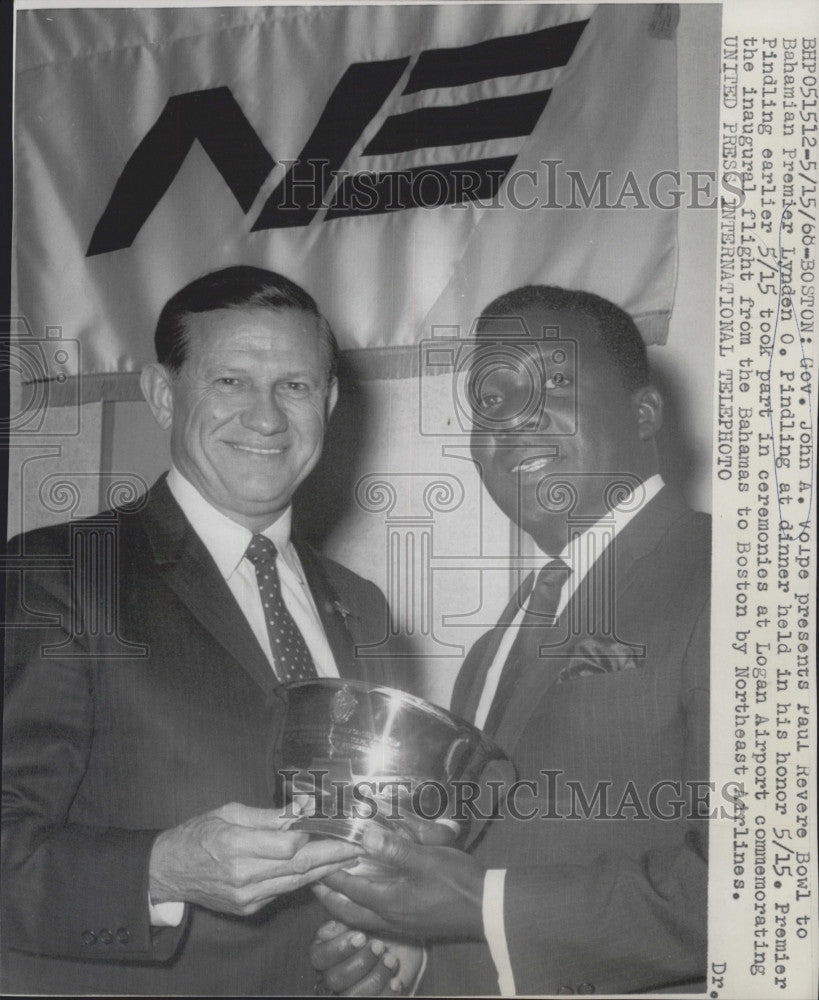 1968 Press Photo Gov John A. Volpe &amp; Bahamanian Premier Lynden Pindling - Historic Images