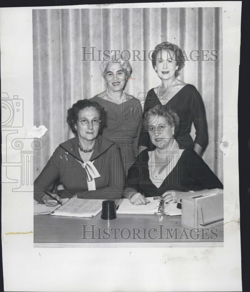 1955 Press Photo Members of Boston Women&#39;s Auxiliary Committee - Historic Images