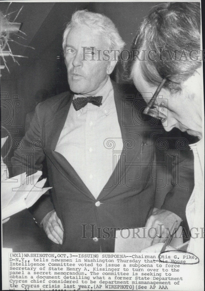 1975 Press Photo Otis Pike Chairman House Intelligence Committee Issues Subpoena - Historic Images