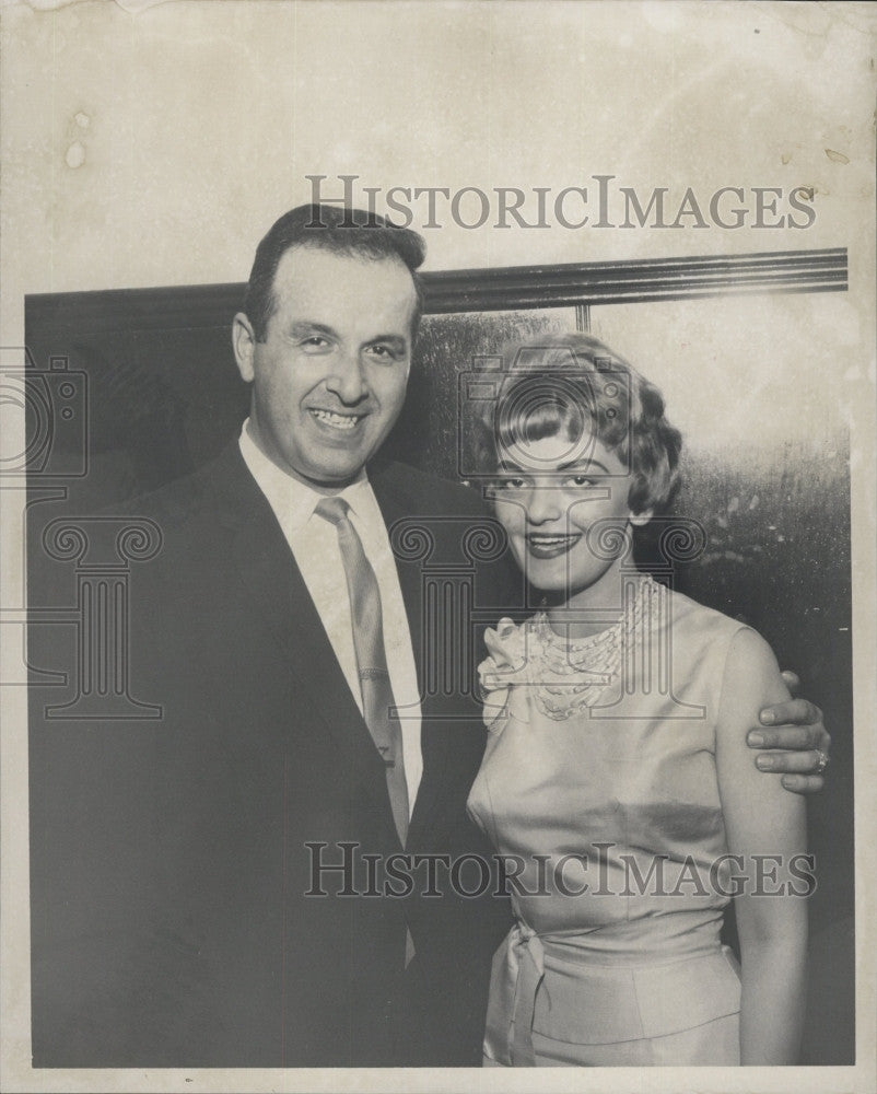 1962 Press Photo Ted Barbas and Barbara Zevgetis to Be Married - Historic Images