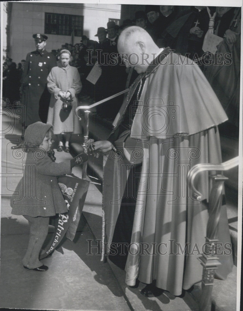 1954 Press Photo 4 Year-Old Gives Flower to Francis Cardinal Spellman - Historic Images