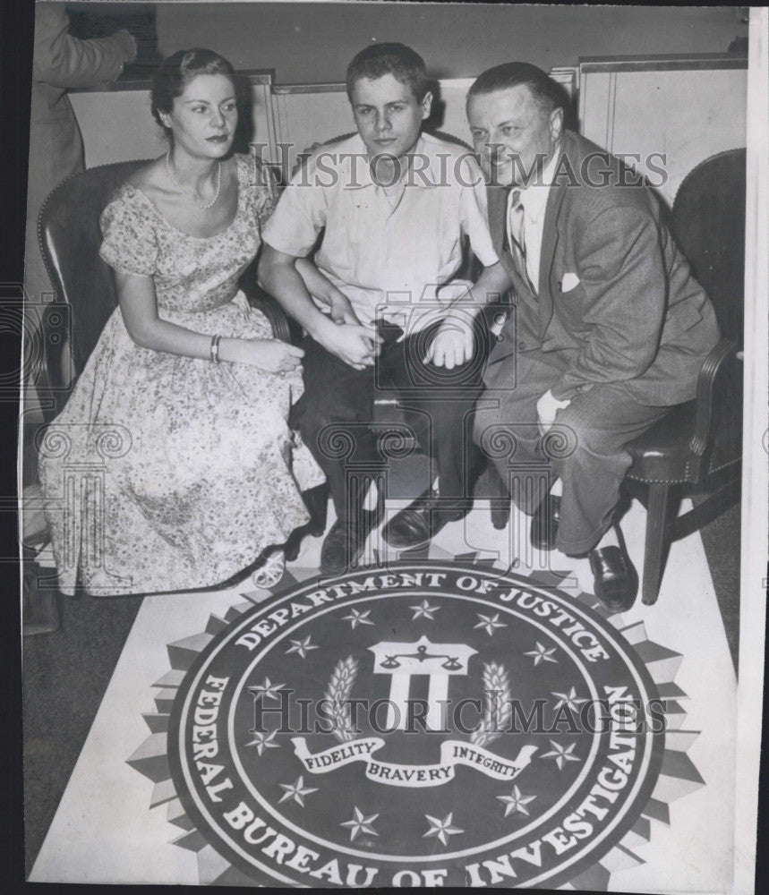 1957 Press Photo Vittorio Barattieri Reunited with Count Ludovico and Countess - Historic Images