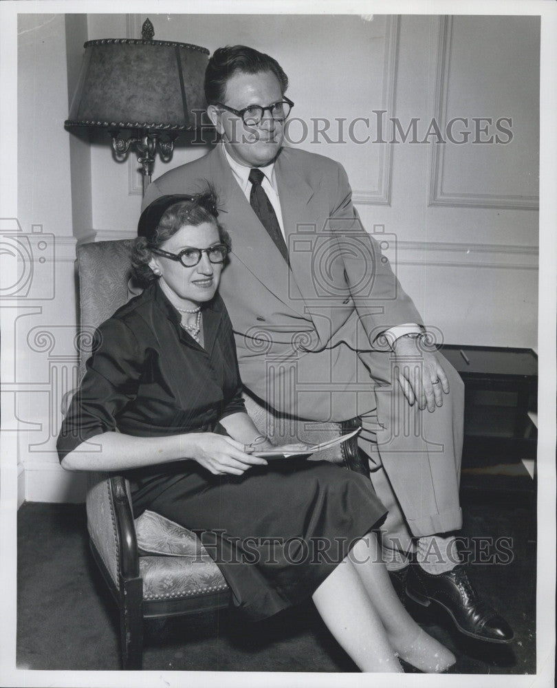 1951 Press Photo Mr.and Mrs. Kenneth McEldowney,producer of &quot;The River&quot; Film. - Historic Images