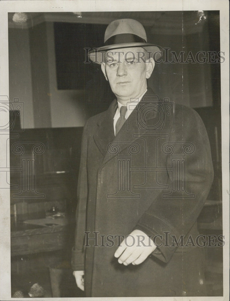 1949 Press Photo Lt. Thomas McEleney of Everett Police. - Historic Images