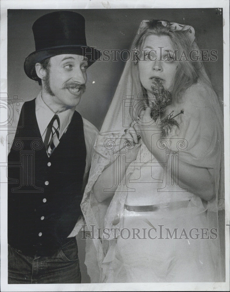 Press Photo Brad Jones, Karen MacDonald &quot;The Drunkard&quot; - Historic Images