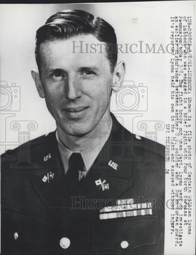 1961 Press Photo Captain William Lyons - Historic Images