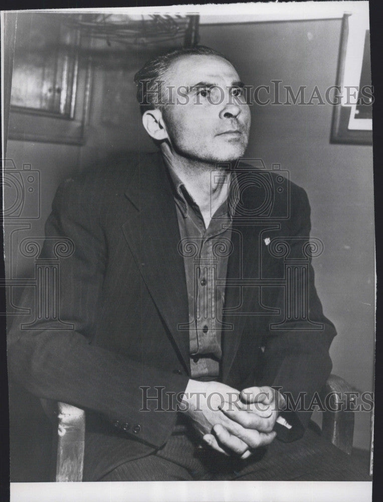 1949 Press Photo Russian Born Charles Barabash Questioned about Shooting - Historic Images