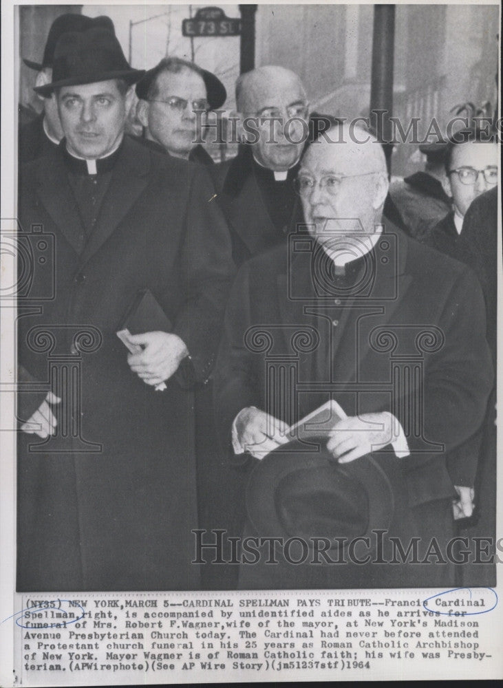 1964 Press Photo Francis Cardinal Spellman and aides - Historic Images