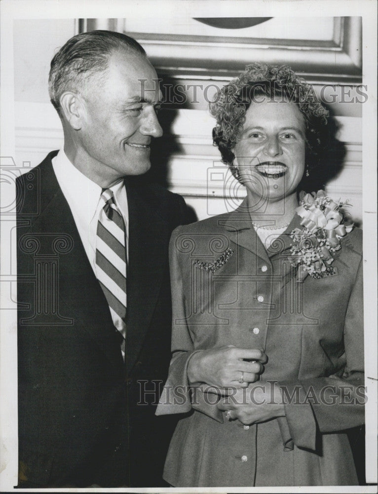 1953 Press Photo Eileen Burns weds Victor Wenzel of New York - Historic Images