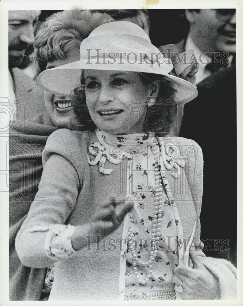 1986 Press Photo Broadcast Journalist Barbara Walters - Historic Images