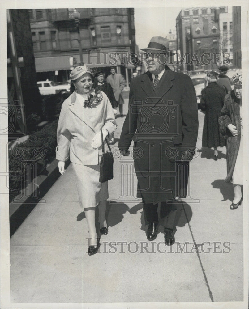 1959 Press Photo Mr. and Mrs. Alvin C. Walters - Historic Images