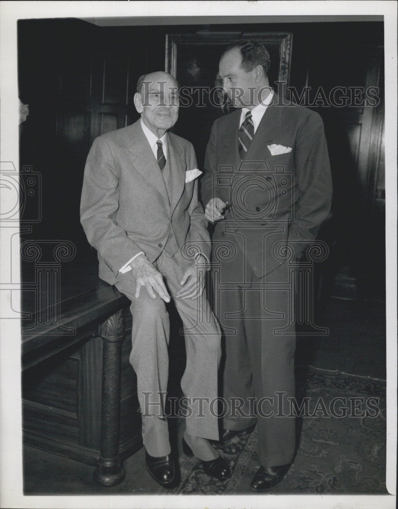 1946 Press Photo Henry Lytton Age 100 Still Active in His Retail  Business - Historic Images