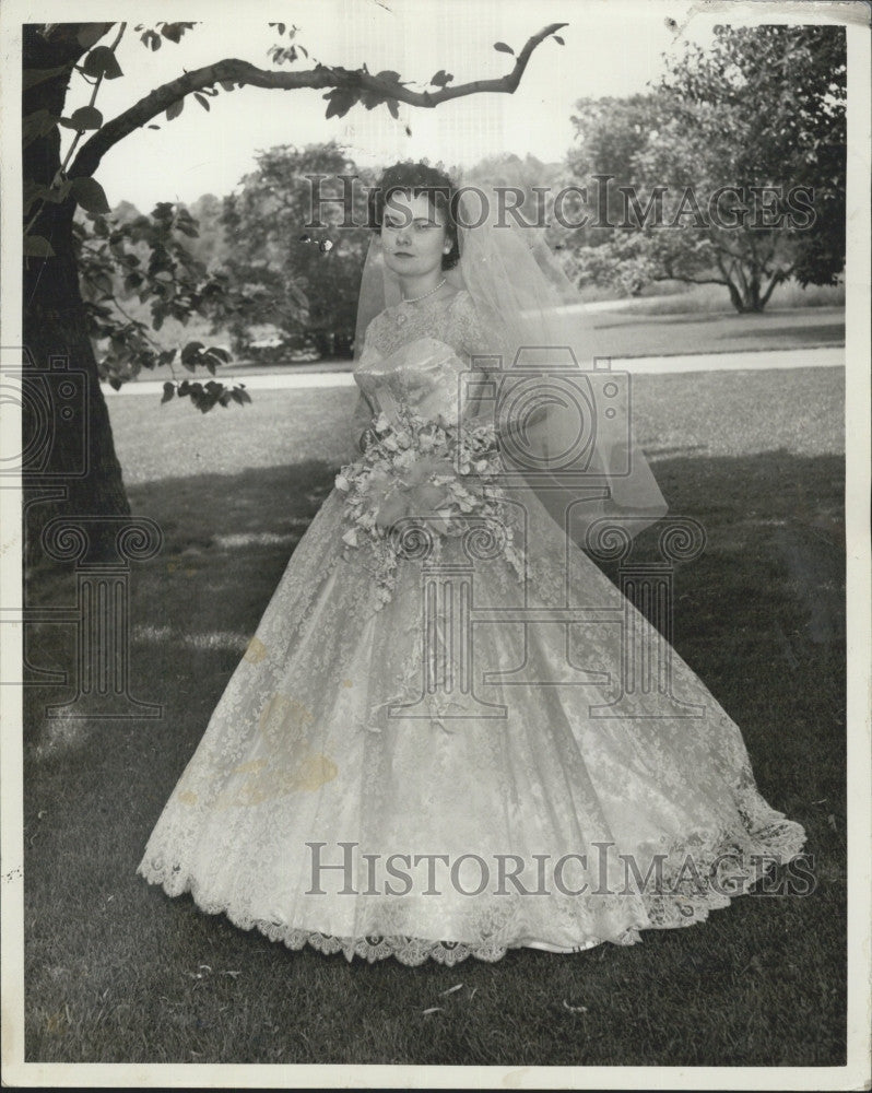 19577 Press Photo Mrs Peter G. Daly nee Joanne M Sullivan - Historic Images