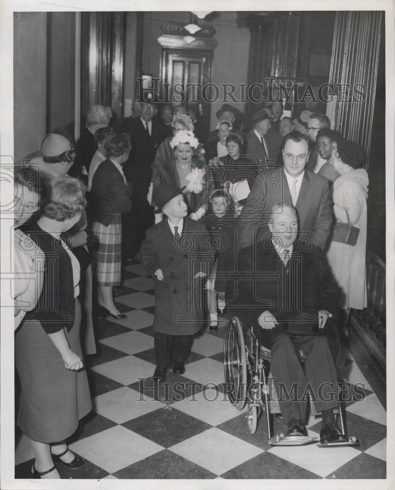 1960 Press Photo Mayor Collins at City Hall - Historic Images