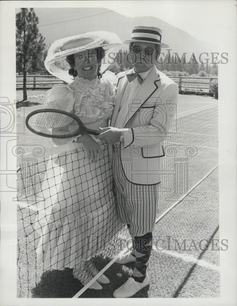 1975 Press Photo Singer Perry Como, Billie Jean King &quot;Perry Como&#39;s Lake Tahoe&quot; - Historic Images