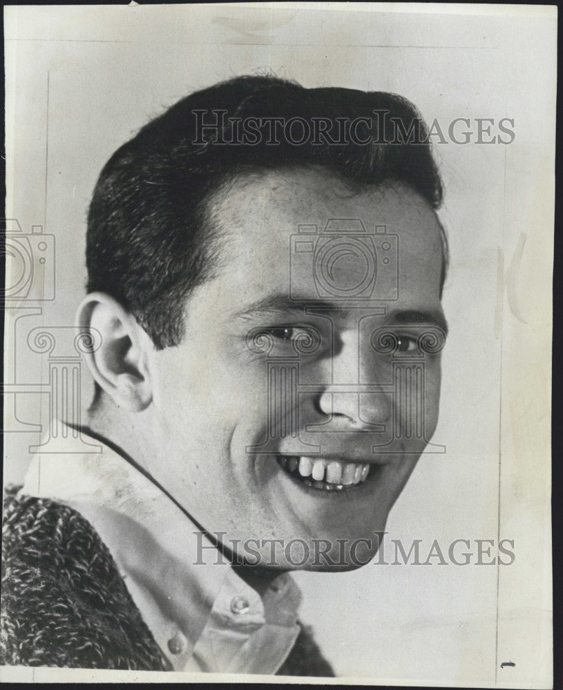 1973 Press Photo Walter McGinn in &quot;The Fantasticks&quot; - Historic Images