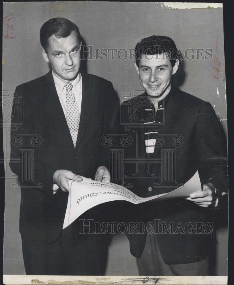 1959 Press Photo Singer Eddie Fisher Receives Crusade For Freedon Award In NY - Historic Images