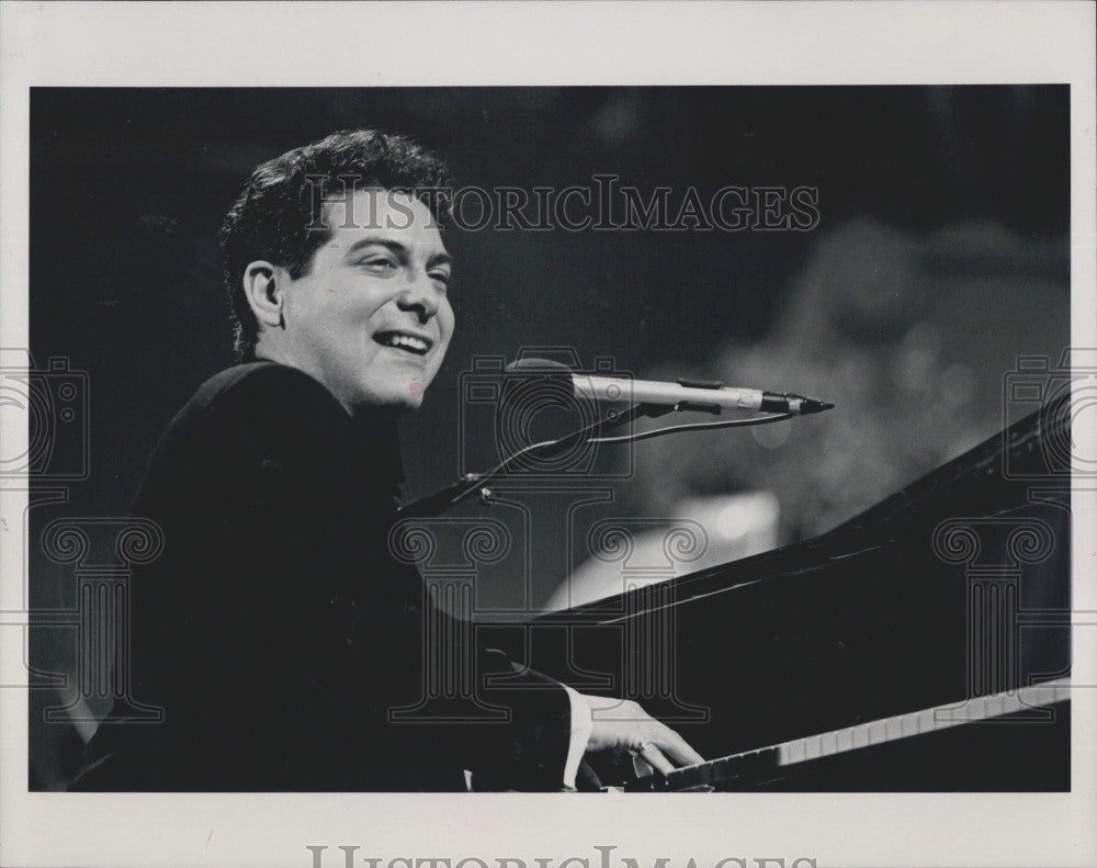 1992 Press Photo Singer And Pianist, Michael Feinstein - Historic Images