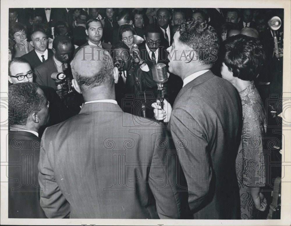 1967 Press Photo Senator Ed Brook - Historic Images