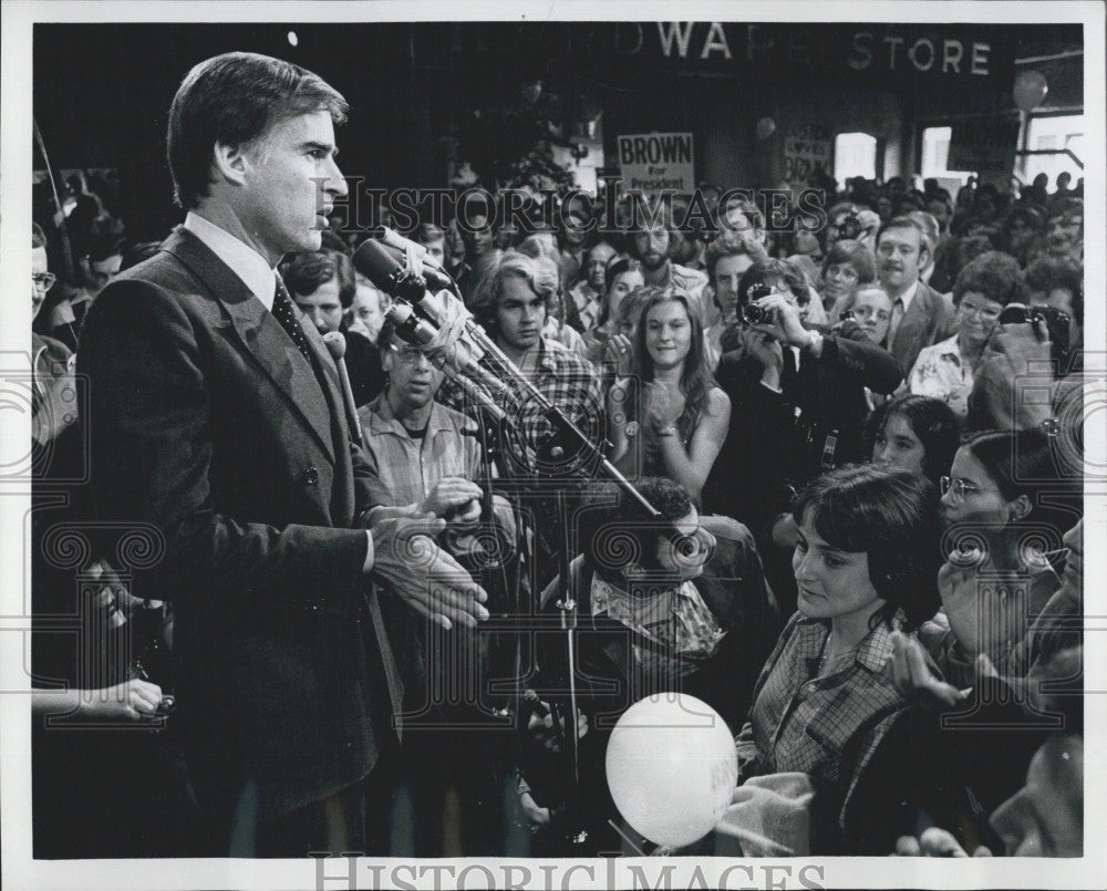 1979 Press Photo Governor Jerry Brown campaigning in Boston - Historic Images