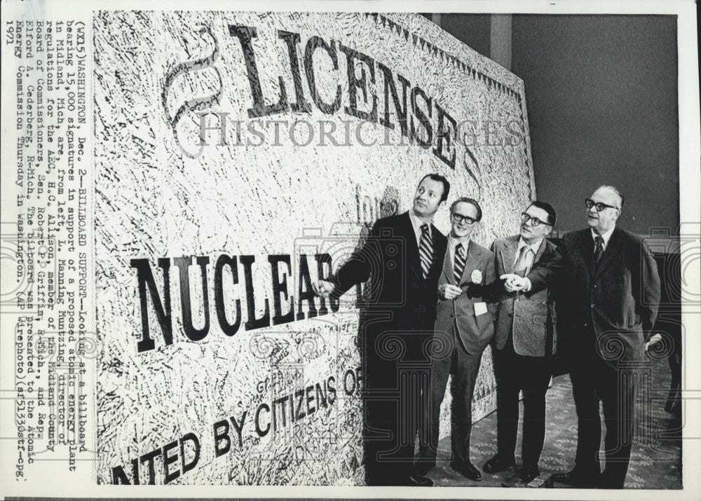 1971 Press Photo L. Muntzing, H. Allison, Sen. R. Griffin, Rep. E. Cederberg - Historic Images