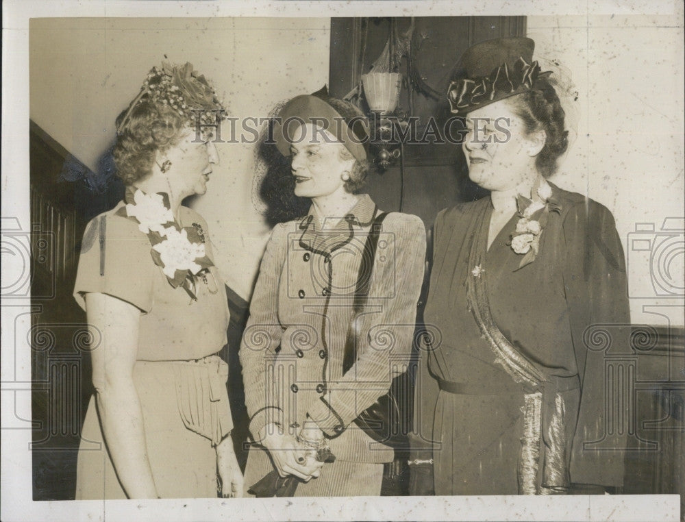 Press Photo Mrs Wm C. Cusack,Lady Cynthia Tothill &amp; Mrs H. Claussen - Historic Images