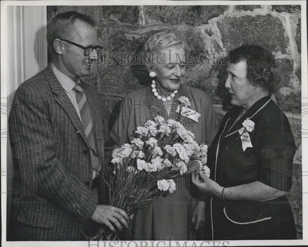 1956 Press Photo Sen Leslie Cutler,Rep Irene Thresher & Marshall Winkler - Historic Images
