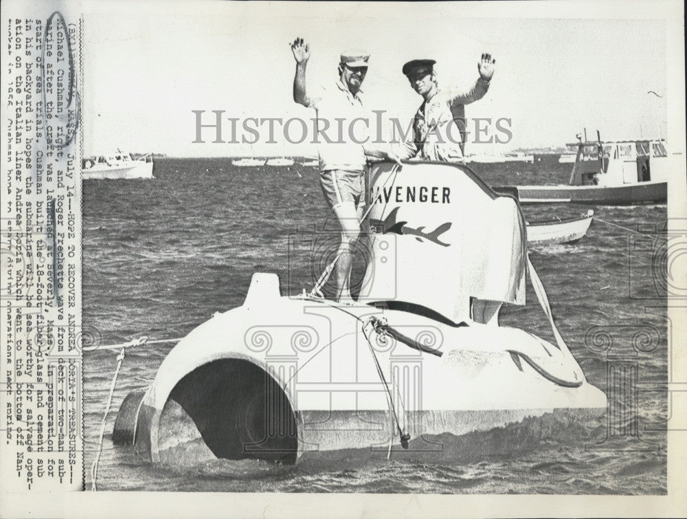 1971 Press Photo M Cushman &amp; R Frechette &amp; two man submarine - Historic Images