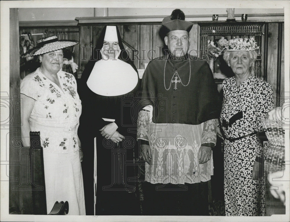 Press Photo Mrs FJ Louis,Sister M Mary, Archbishop Cushing,Mrs EC Donnelly - Historic Images