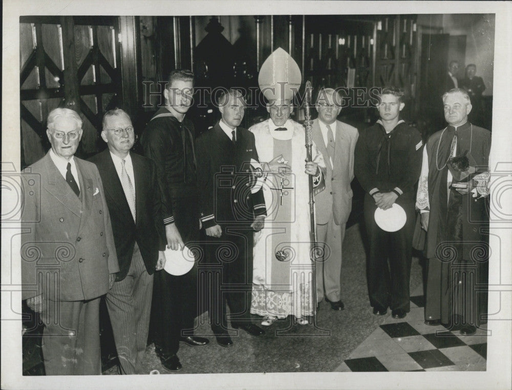 1955 Press Photo Archbishop Cushing, &amp; other Boston people - Historic Images