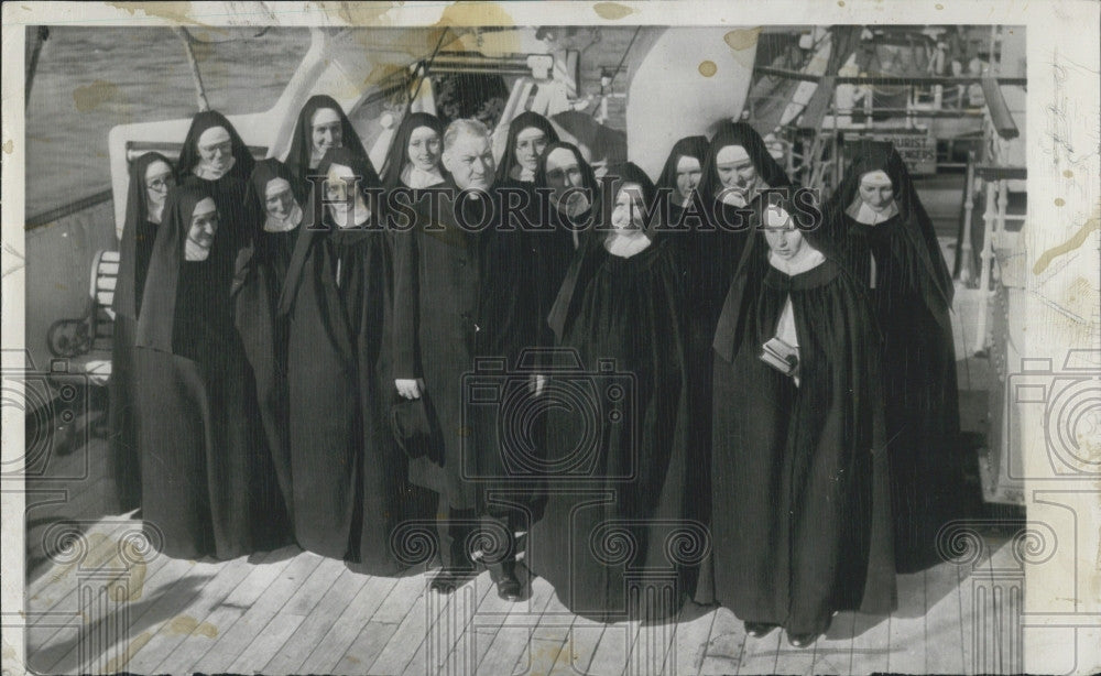 1949 Press Photo Cushing &amp; Wrenham, Mass nuns - Historic Images