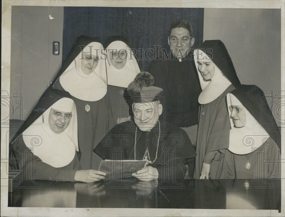 1948 Press Photo Cushing , Mother M Serafina,Sister M Honorata,Sister M Gabriel - Historic Images