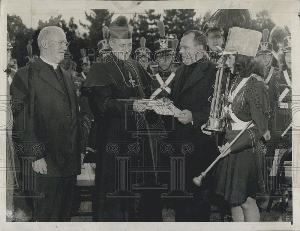 1946 Press Photo  Archbishop Richard J. Cushing, Msgr CA Finn,Rev EW Desmond - Historic Images