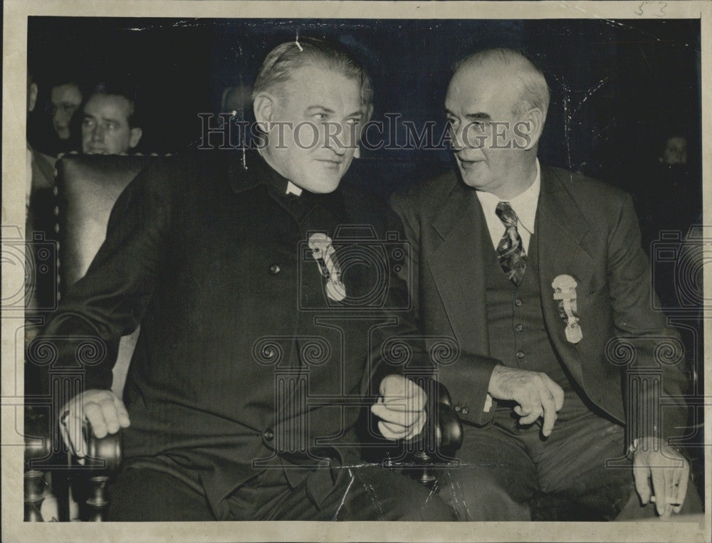 1947 Press Photo Archbishop Cushing &amp; Phil Murray, Pres of CIO - Historic Images