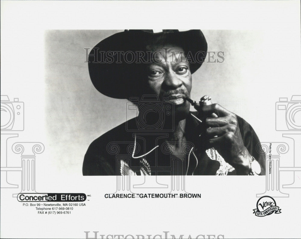 Press Photo Popular Musician Clarence Gatemouth Brown - Historic Images