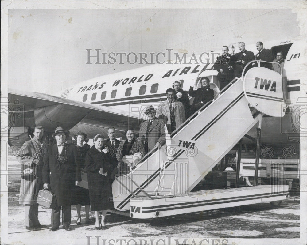 1958 Press Photo Richard Cardinal Cushing &amp; other Bostonians - Historic Images