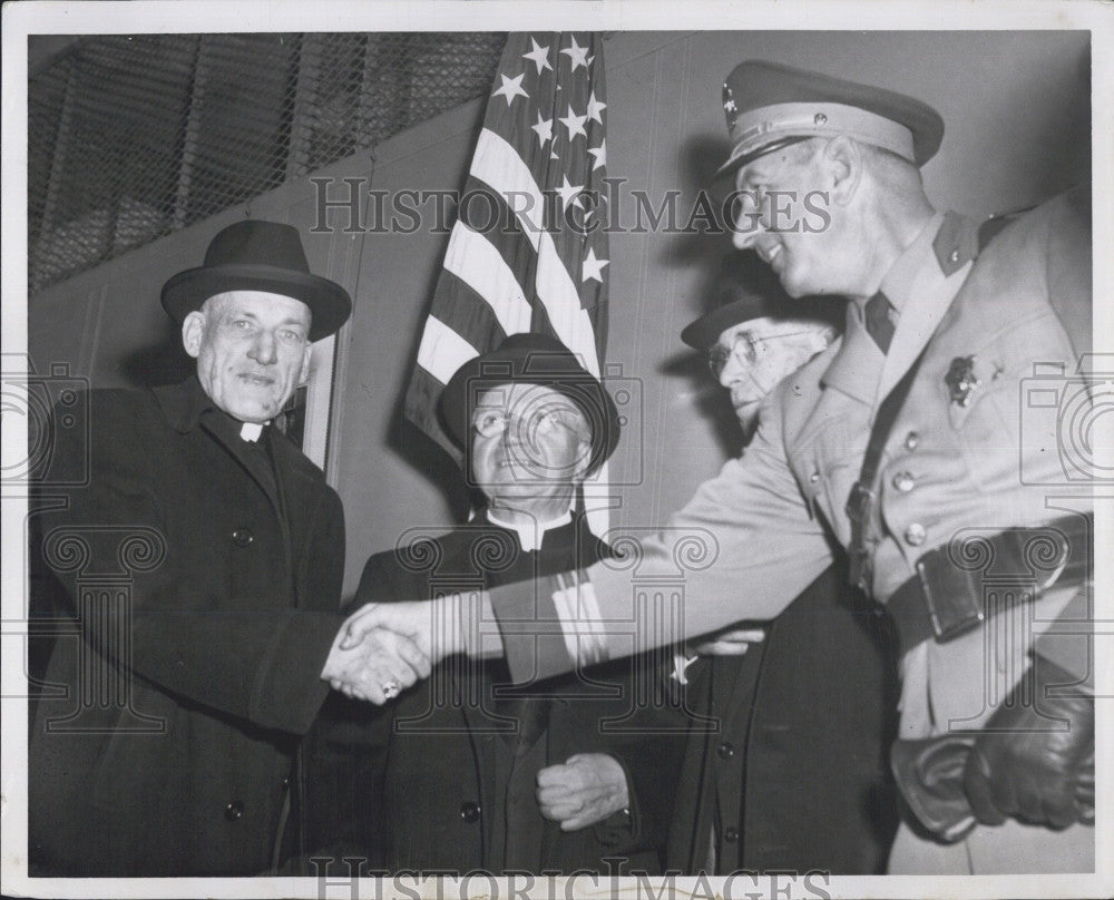 1958 Press Photo Cardinal Cushing and others - Historic Images