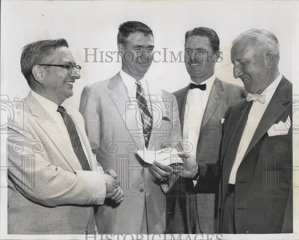 1959 Press Photo James M. Sampson, Winning Bidder for Northern Ave Piers Boston - Historic Images